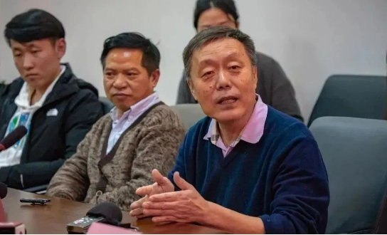 指导学生造卫星的武大教授 指导学生造卫星的武大教授