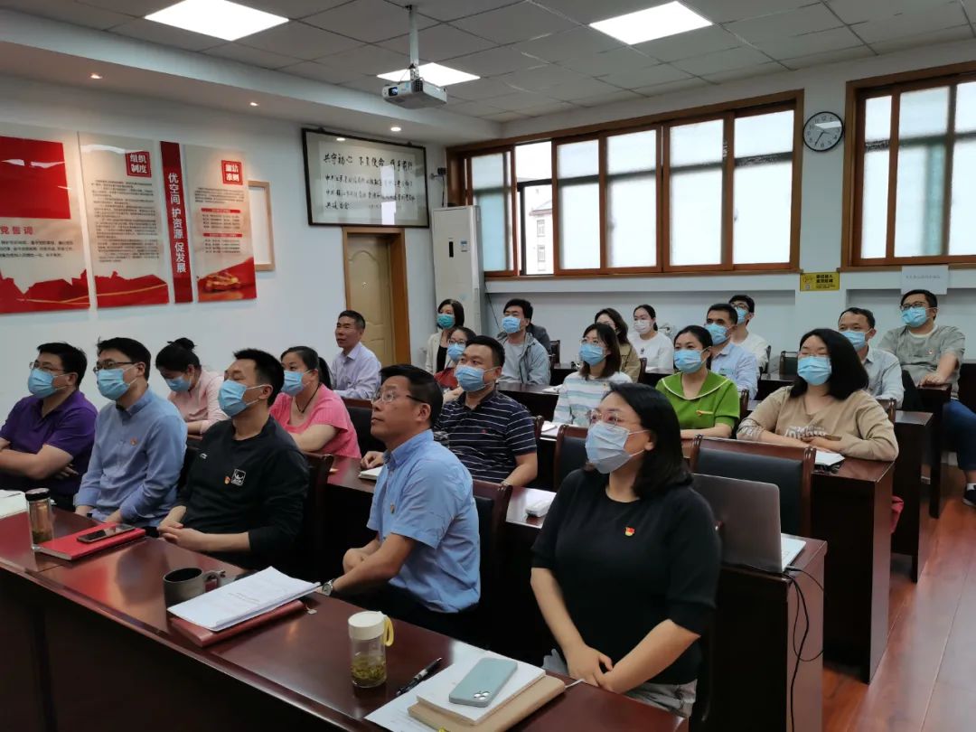 江苏省测绘地理信息学会秘书处开展党风廉政教育 江苏省测绘地理信息学会秘书处开展党风廉政教育