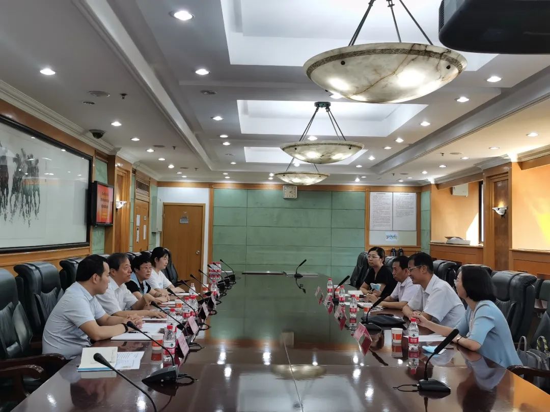 北京市科协刘晓勘副主席为北京测绘学会颁发全国文明单位奖牌并调研交流 北京市科协刘晓勘副主席为北京测绘学会颁发全国文明单位奖牌并调研交流