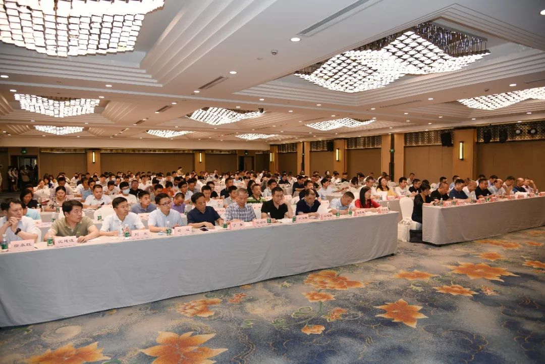 上海市测绘地理信息学会第十二届会员代表大会顺利召开