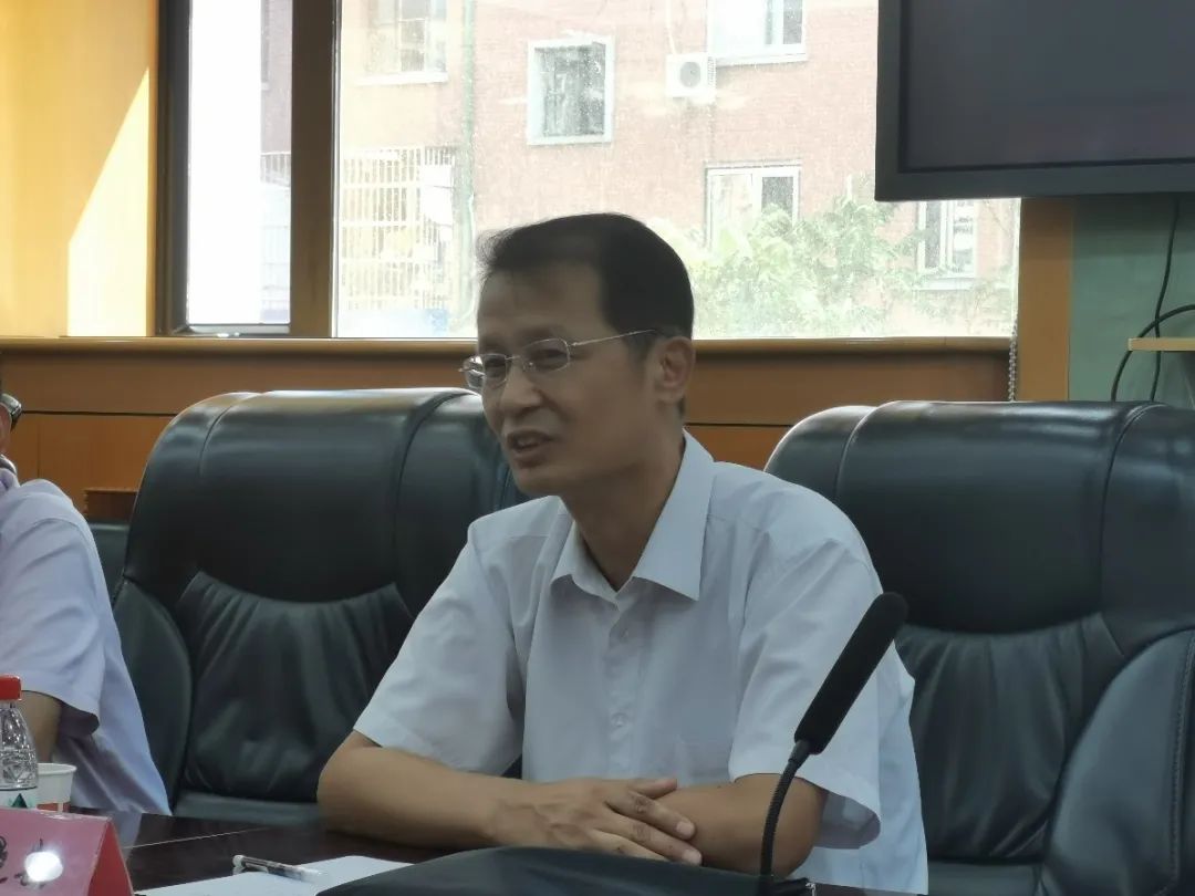 北京市科协刘晓勘副主席为北京测绘学会颁发全国文明单位奖牌并调研交流 北京市科协刘晓勘副主席为北京测绘学会颁发全国文明单位奖牌并调研交流