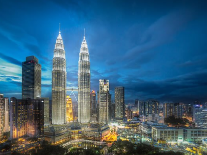 解答：建筑三级资质一年维护费用多少？